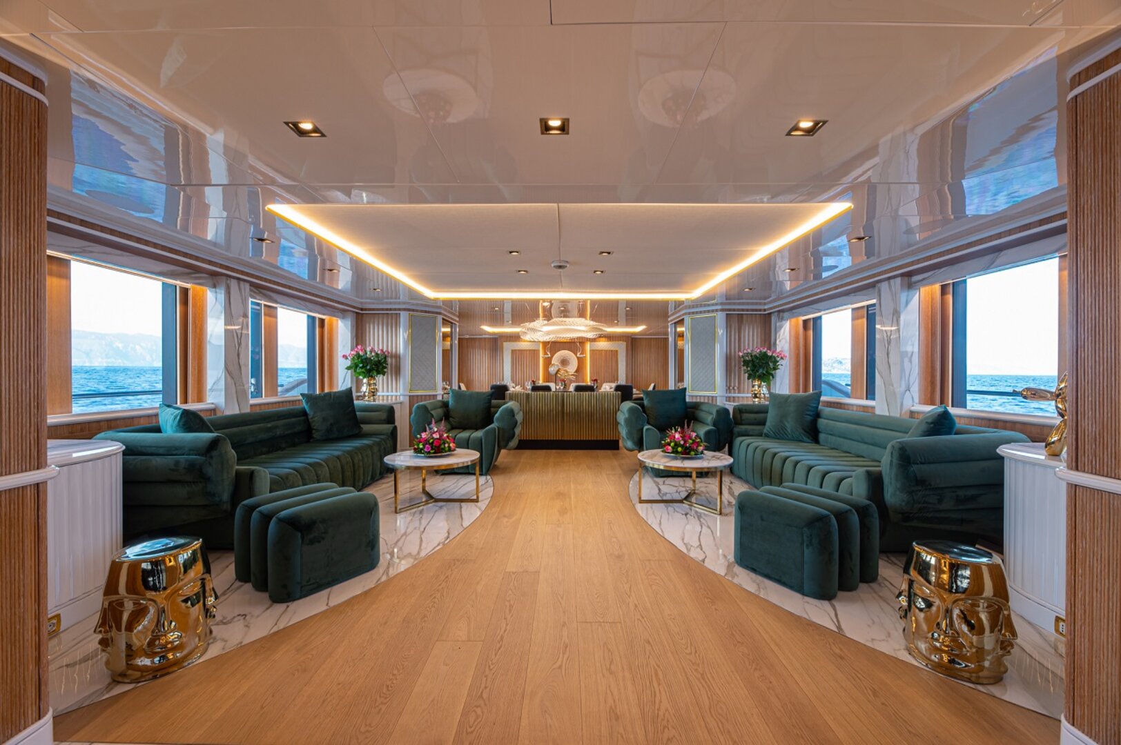 yachtImage_int_756_17916