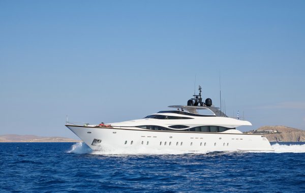 yachtImage_ext_624_15799 copy